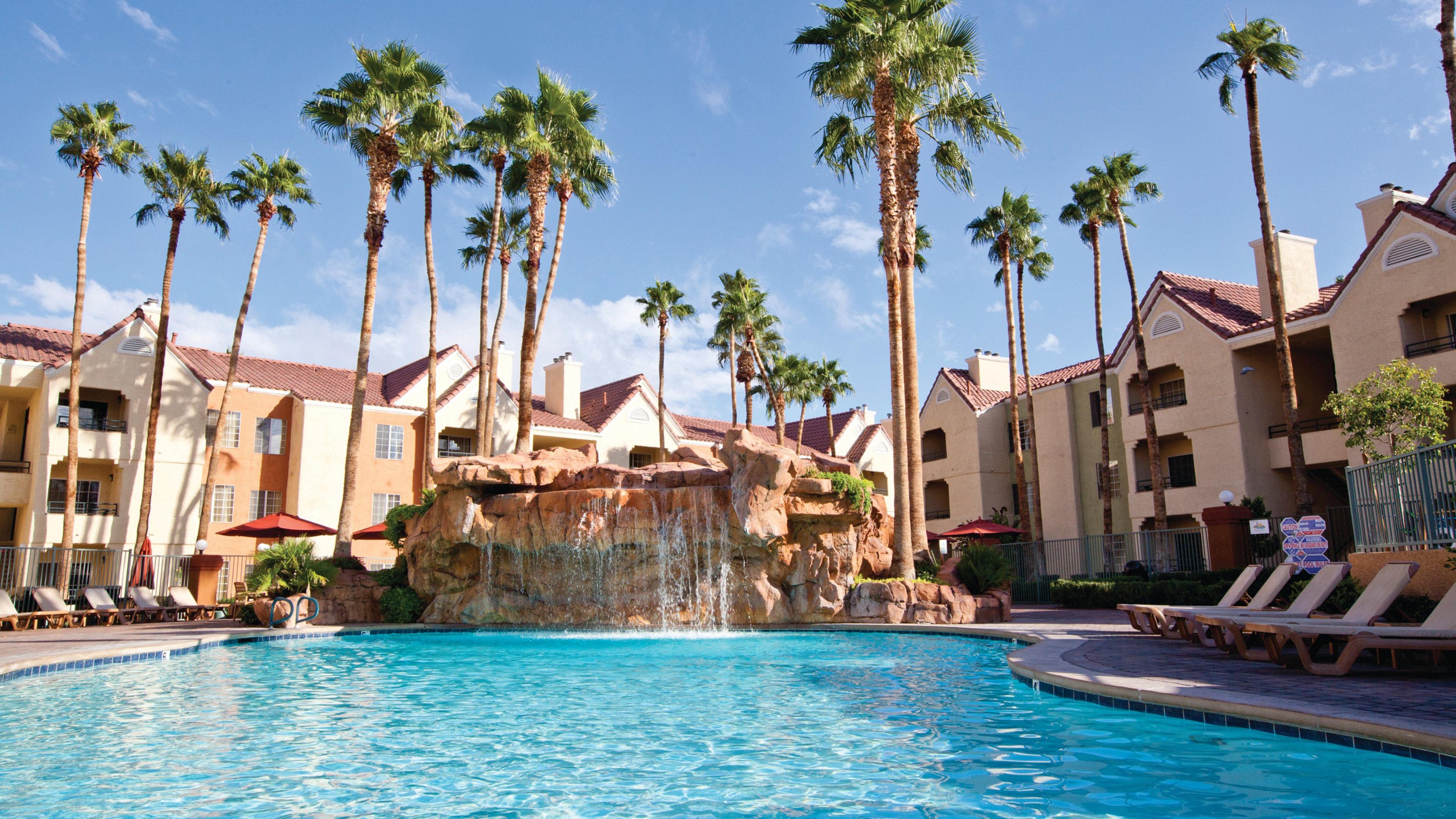 KHÁCH SẠN HOLIDAY INN CLUB VACATIONS AT DESERT CLUB RESORT, AN IHG HOTEL  LAS VEGAS, NV 3* (Mỹ) - từ VND 4209302 | HOTELMIX